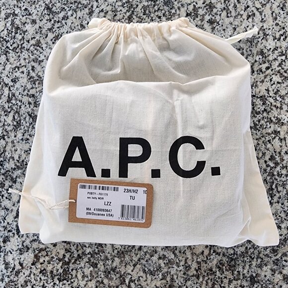 BNWT–Slightly Imperfect [ A.P.C. Betty Crossbody Bag 🖤👜] (#235) - Picture 2 of 11